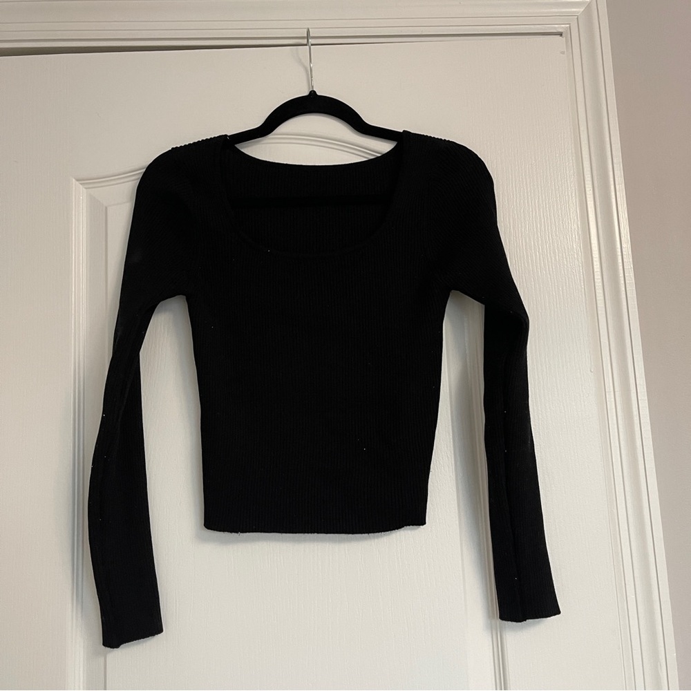 Black ribbed long sleeve scoop neck top